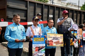 Tingkatkan Kepedulian Masyarakat, Divre IV Tanjungkarang Gelar Sosialisasi Keselamatan di Perlintasan Sebidang